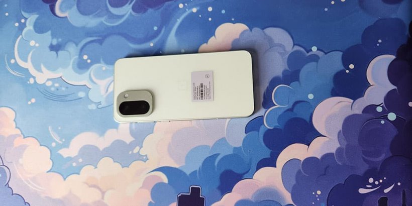 back view of mint breeze OnePlus 15R