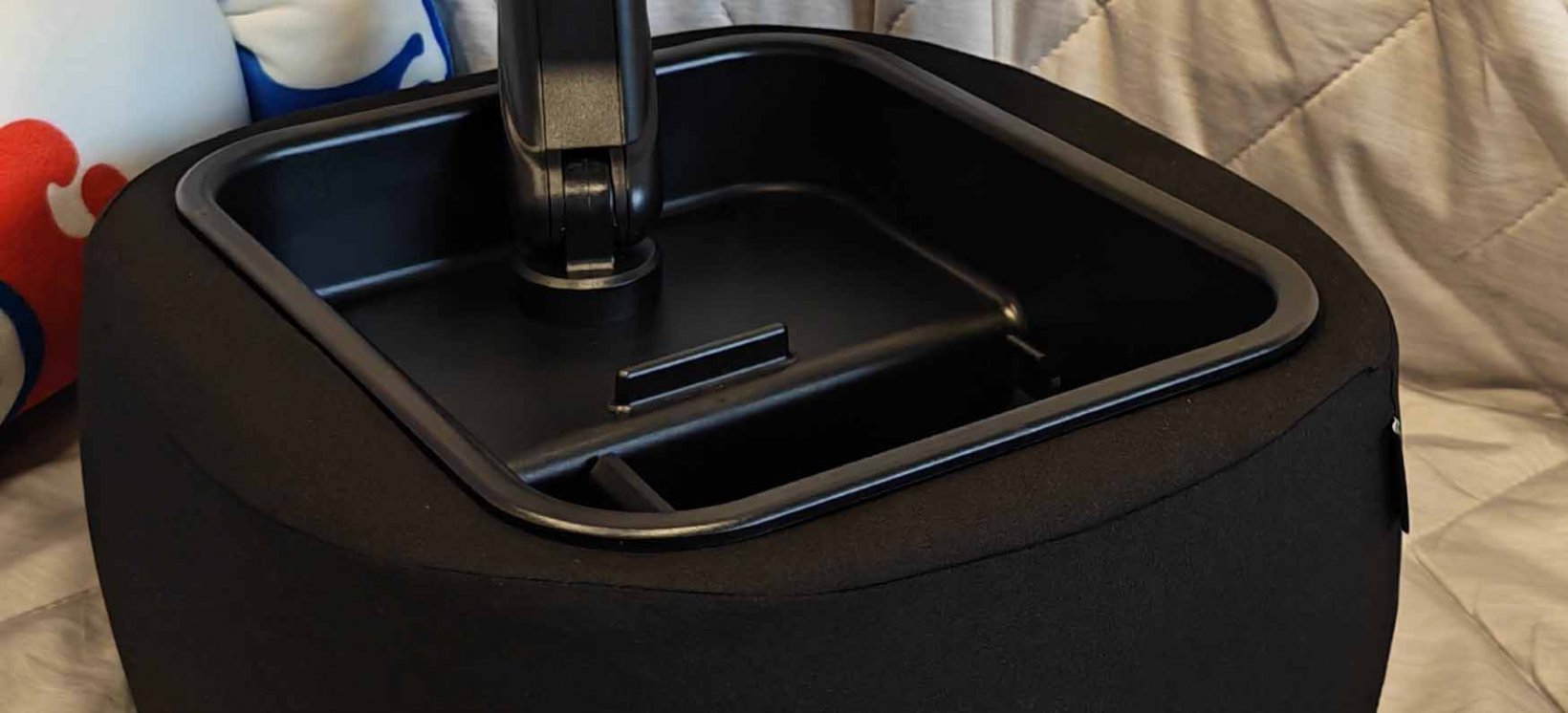 a close-up of the tub where you can put snacks in