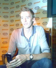 Peter Crouch talks Real Football 2008