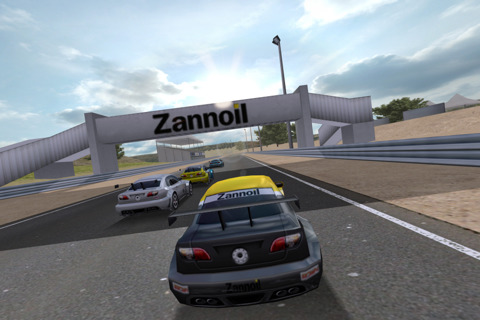 Real Racing gets major tune-up on iPhone 4