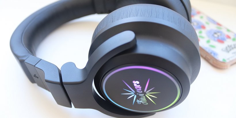 Kiwi Ears Aventu with the other color