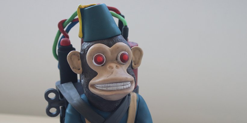 Close up of the head of the Call of Duty Cable Guys Monkey Bomb phone holder