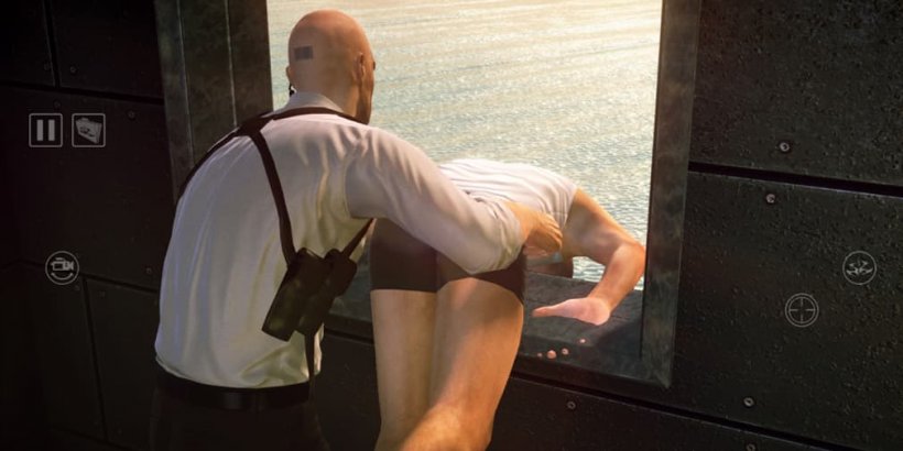 Agent 47 disposes of a body.