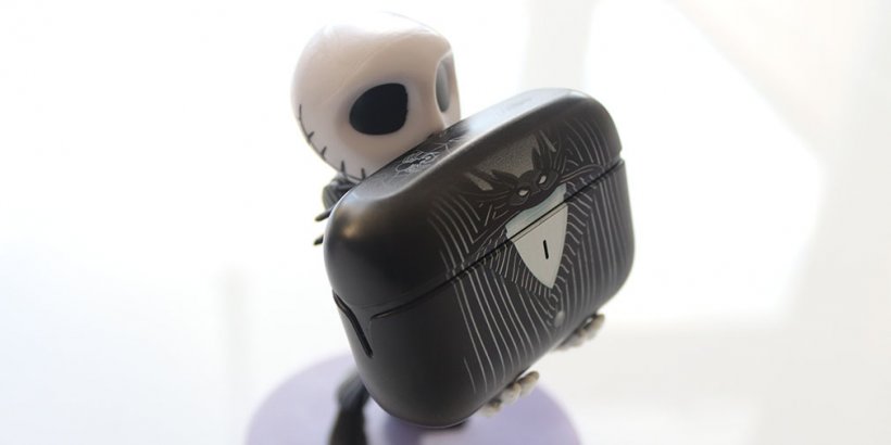 Cable Guys Buds Pro Jack Skellington holding a pair of earbuds