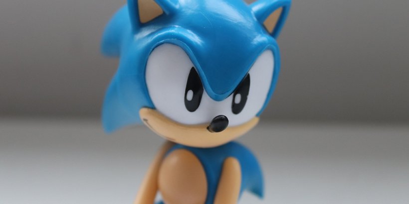 close up of Sliding Sonic Holdems Mini