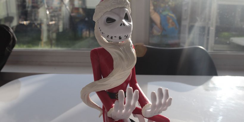 Santa Jack Skellington Cable Guys review - "Large and well themed"