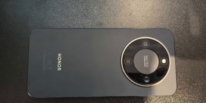 Honor Magic8 Lite review - "Immense battery life, mediocre gaming performance"