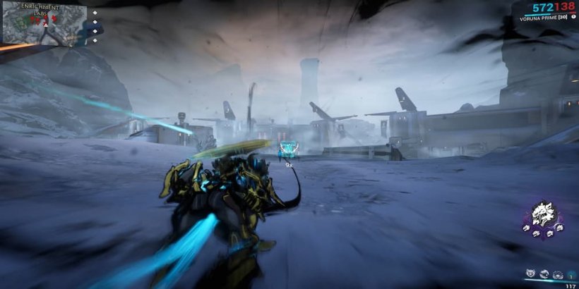 voruna prime hunting a mech