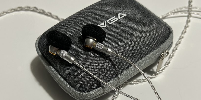 SIVGA M260 wired earbuds with the case