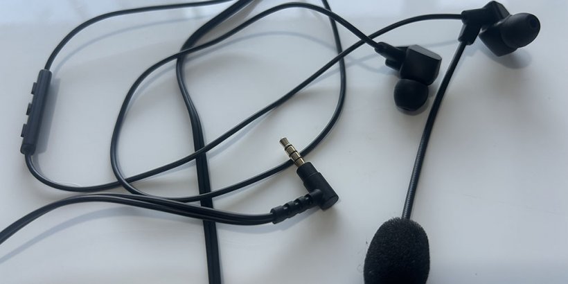 Final VR3000 headset with cables