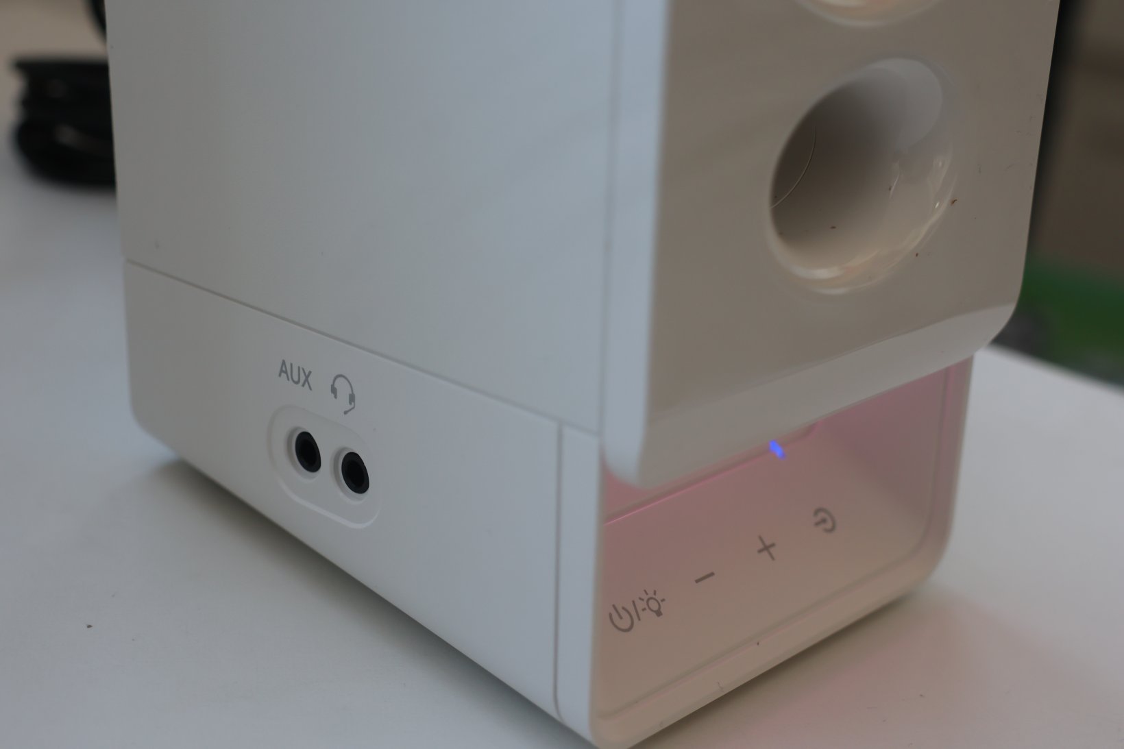 Side view of the Edifier R20BT speaker